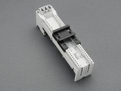 Adaptér EQUES 32A,45x200, 1DIN Adaptér 60Classic