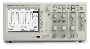 TDS 1002B Osciloskop digitální