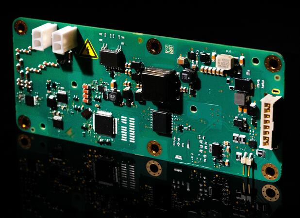 iso175 s konektory Samtec/Molex
