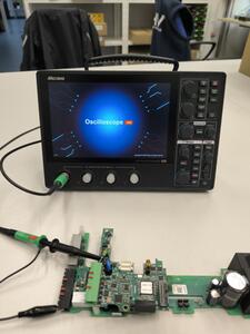 Osciloskopy a scopemetry v praxi