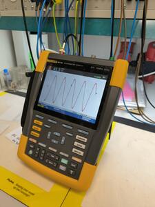 Osciloskopy a scopemetry v praxi