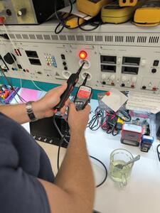 Zkoušečky napětí v praxi